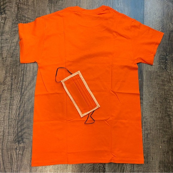 (5/$25‎ SALE ✅) GILDAN womens Cap Sleeve Small Orange Cotton T-Shirt - Picture 2 of 8